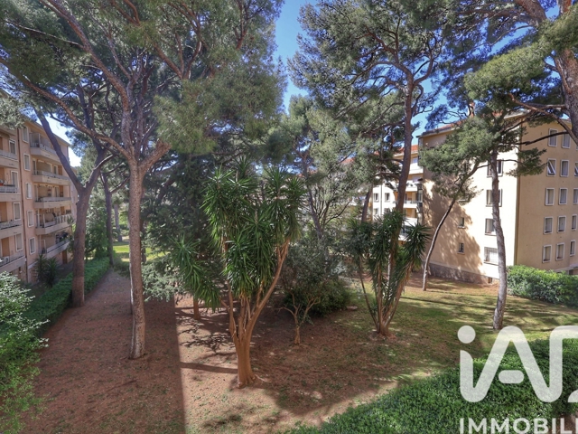 Vente  Appartement T4  de 75 m² à Toulon 239 000 euros Réf: SFN-1999882