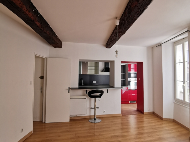 Vente  Appartement T4  de 73 m² à Brignoles 128 000 euros Réf: SFN-2003958