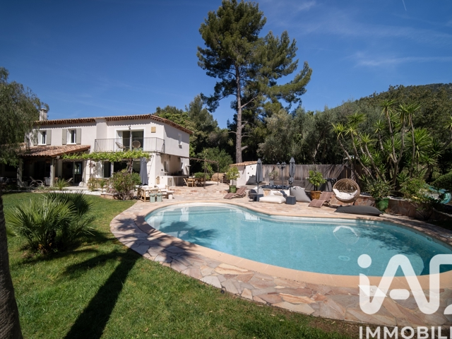 Vente  Maison de 170 m² à Sanary 1 590 000 euros Réf: SFN-2005305