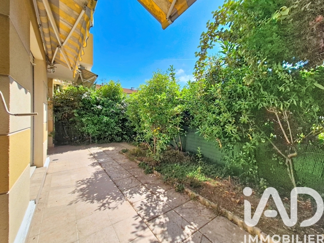 Vente  Appartement F2  de 37 m² à Fréjus 203 000 euros Réf: SFN-2004095