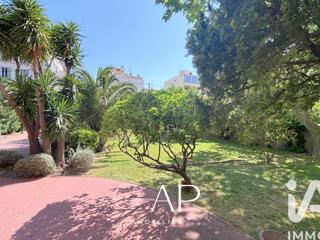Vente  Appartement F2  de 50 m² à Toulon 117 000 euros