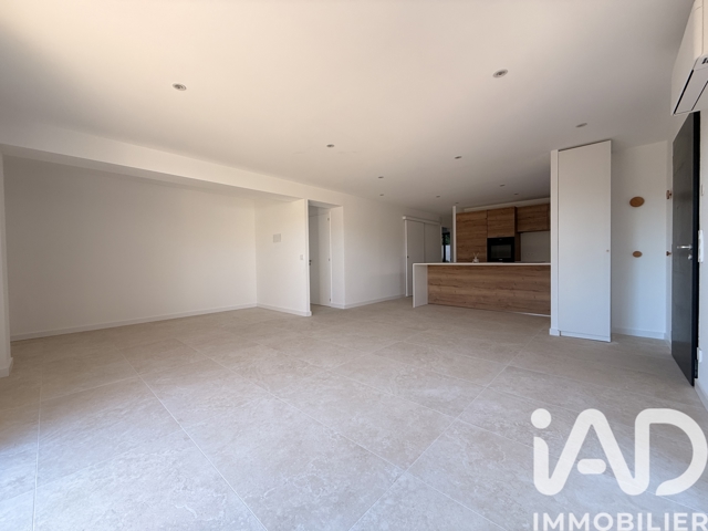 Vente  Appartement T4  de 106 m² à Sainte Maxime 650 000 euros Réf: SFN-1763330