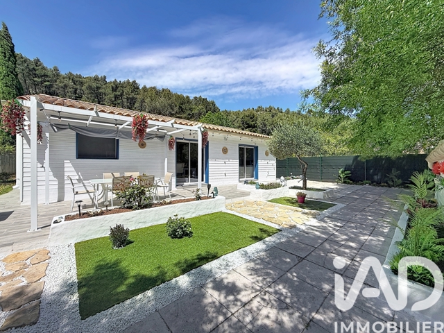 Vente  Maison de 110 m² à Saint Zacharie 460 000 euros Réf: SFN-2011546