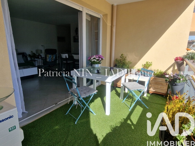 Vente  Appartement F3  de 70 m² à Saint Raphaël 336 000 euros Réf: SFN-2006974