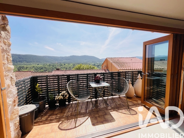 Vente  Maison de 137 m² à Bagnols en Forêt 445 000 euros Réf: SFN-2013622