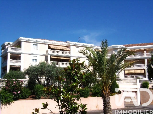 Vente  Appartement F3  de 85 m² à Saint Raphaël 735 000 euros Réf: SFN-2015162