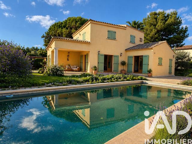 Vente  Maison de 151 m² à Solliès Pont 590 000 euros Réf: SFN-2016494