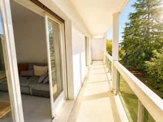 Vente  Appartement T2  de 51 m² à Hyères 249 800 euros Réf: SFN-2017382