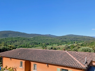 Vente  Maison de 92 m² à Besse sur Issole 320 000 euros