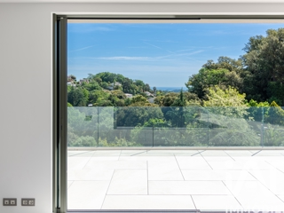 Vente  Appartement T3  de 84 m² à Les Adrets de l'Estérel 895 000 euros