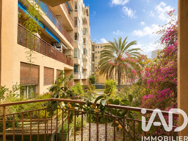 Vente  Appartement F4  de 67 m² à Toulon 144 900 euros Réf: SFN-2018665