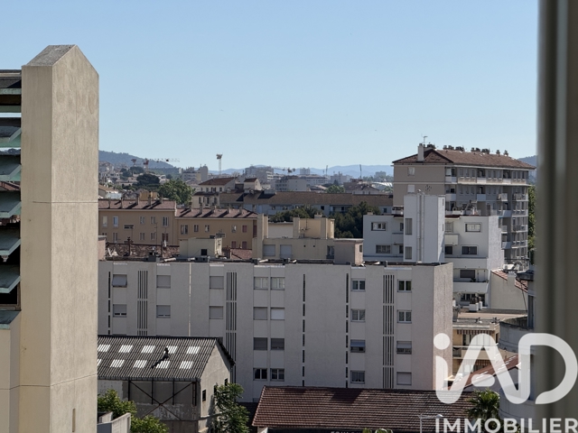 Vente  Appartement T3  de 56 m² à Toulon 143 000 euros Réf: SFN-2021272