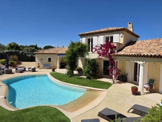 Vente  Maison de 153 m² à Roquebrune sur Argens 795 000 euros Réf: SFN-2023314