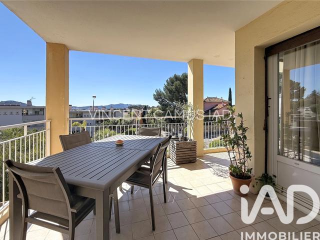 Vente  Appartement F3  de 72 m² à Sanary 379 000 euros Réf: SFN-2023186