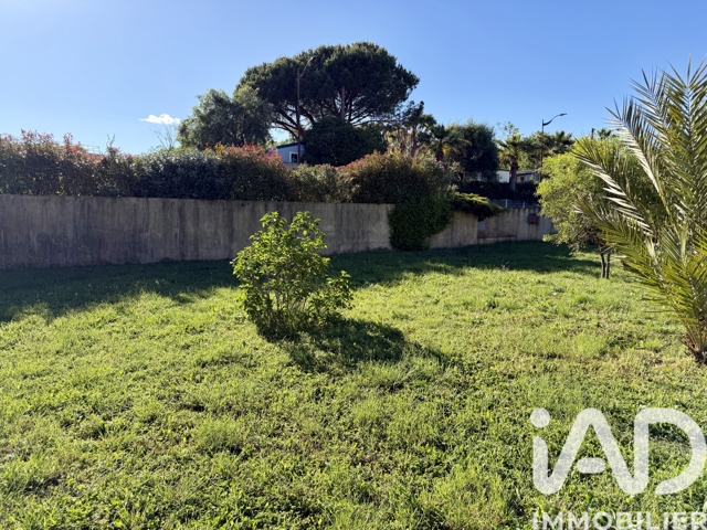 Vente  Terrain de 430 m² à Fréjus 277 000 euros Réf: SFN-2021269