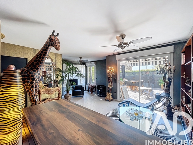 Vente  Appartement F2  de 36 m² à La Valette du Var 214 000 euros Réf: SFN-1977750