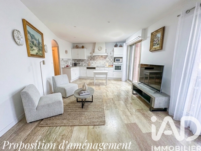 Vente  Appartement F2  de 46 m² à Hyères 139 000 euros Réf: SFN-2026641