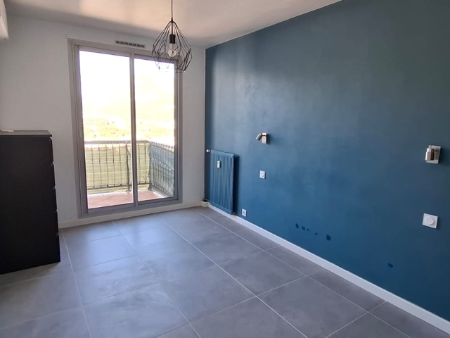 Vente  Appartement F4  de 69 m² à Toulon 175 000 euros Réf: SFN-2026017