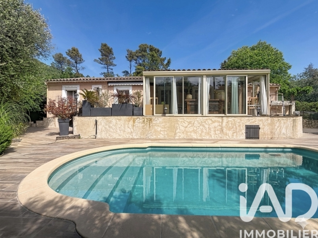 Vente  Maison de 125 m² à Signes 540 000 euros Réf: SFN-2012550