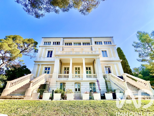 Vente  Appartement T3  de 78 m² à Saint Raphaël 375 000 euros Réf: SFN-2013633