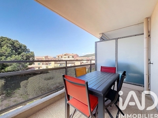 Vente  Appartement T3  de 63 m² à Six-Fours 330 000 euros