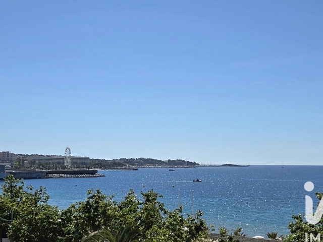 Vente  Appartement F2  de 41 m² à Fréjus 286 000 euros Réf: SFN-2030008