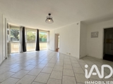 Vente  Appartement T2  de 50 m² à Six-Fours 176 900 euros