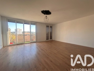 Vente  Appartement T3  de 75 m² à Toulon 169 500 euros Réf: SFN-2033171