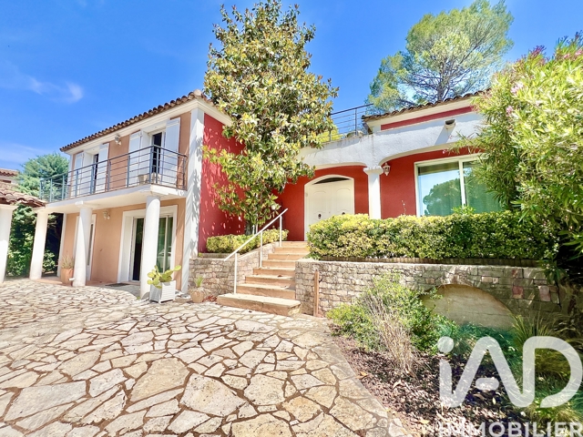 Vente  Maison de 140 m² à Saint Raphaël 975 000 euros Réf: SFN-2033698