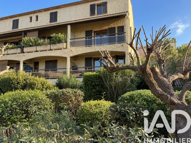 Vente  Studio de 27 m² à Hyères 139 000 euros Réf: SFN-2036327