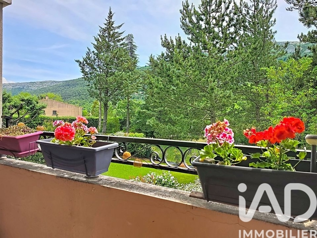 Vente  Appartement F3  de 71 m² à Plan d'Aups Sainte Baume 187 000 euros Réf: SFN-2032987