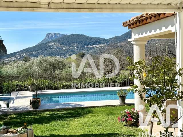 Vente  Maison de 161 m² à Solliès Pont 880 000 euros Réf: SFN-2037642