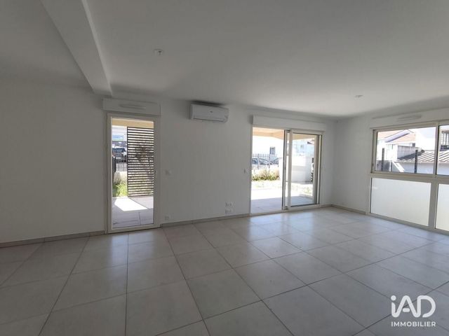 Vente  Appartement T4  de 83 m² à Saint Raphaël 439 000 euros Réf: SFN-1670221-1