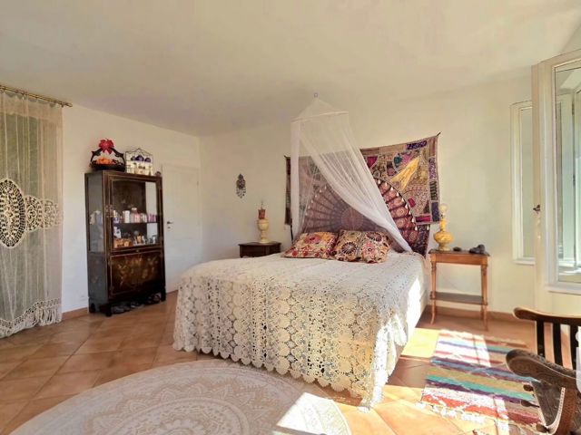 Vente  Maison de 197 m² à Puget Ville 433 000 euros Réf: SFN-1847742