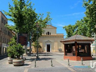 Vente  Local commercial de 136 m² à La Crau 480 000 euros Réf: SFN-1862285