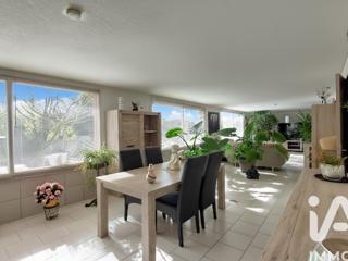 Vente  Maison de 184 m² à Garéoult 489 000 euros