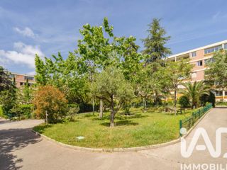 Vente  Appartement T5  de 84 m² à Hyères 339 000 euros