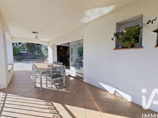 Vente  Maison de 264 m² à Roquebrune sur Argens 715 000 euros