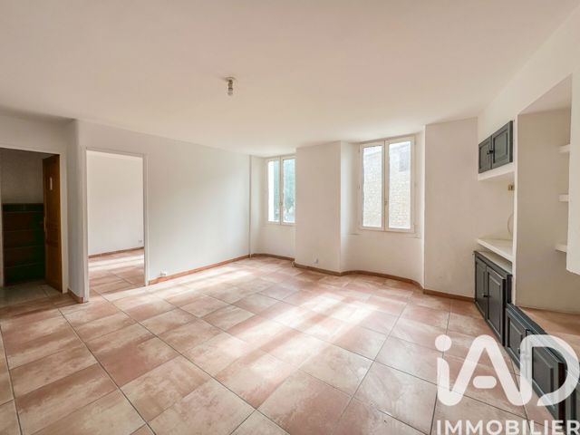 Vente  Appartement F3  de 57 m² à Claviers 116 000 euros Réf: SFN-1892880
