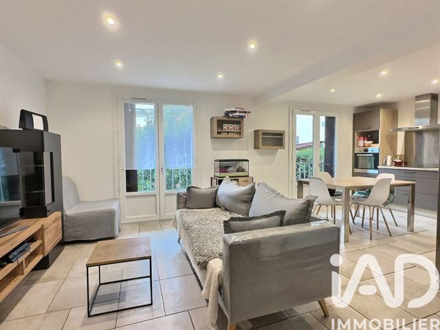 Vente  Appartement F4  de 58 m² à La Seyne 159 000 euros Réf: SFN-1912170