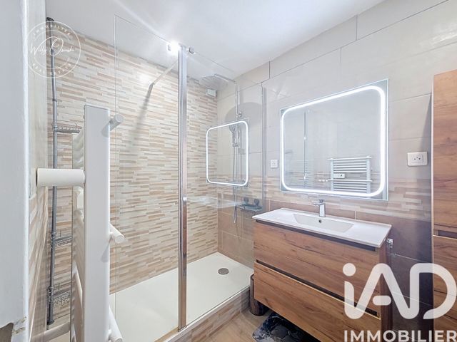 Vente  Appartement T5  de 95 m² à Toulon 179 000 euros Réf: SFN-1922047