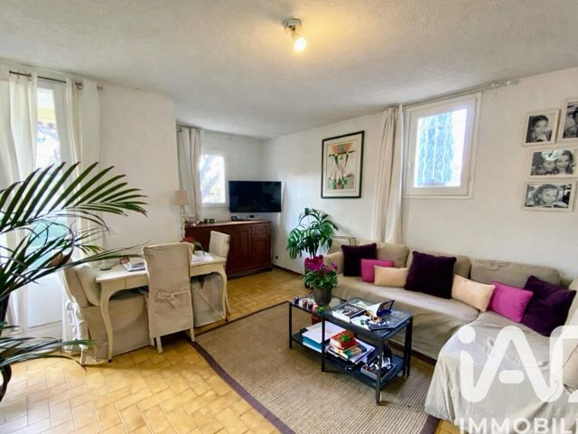 Vente  Appartement T2  de 35 m² à Cogolin 180 000 euros Réf: SFN-1923891
