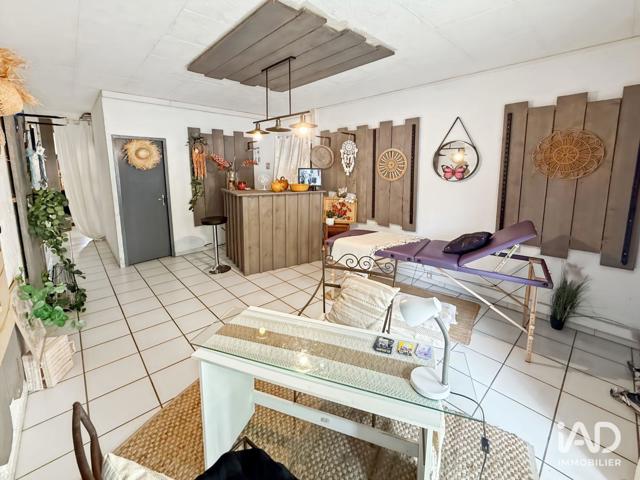 Vente  Local commercial de 59 m² à Saint Maximin la Sainte Baume 18 000 euros Réf: SFN-1930190