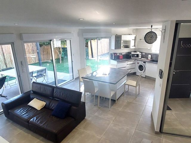 Vente  Maison de 73 m² à Saint Raphaël 452 000 euros Réf: SFN-1934348