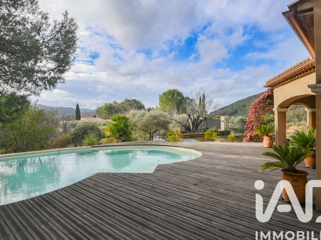 Vente  Maison de 210 m² à Saint Zacharie 950 000 euros Réf: SFN-1935500