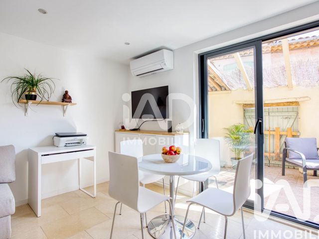 Vente  Appartement F2  de 38 m² à Montauroux 160 000 euros Réf: SFN-1939711