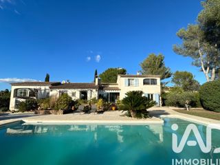 Vente  Maison de 185 m² à Roquebrune sur Argens 790 000 euros
