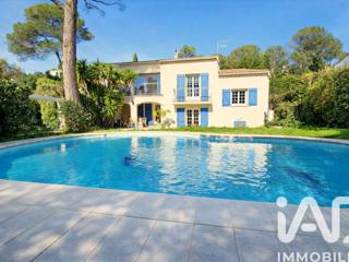 Vente  Maison de 197 m² à Fréjus 693 000 euros