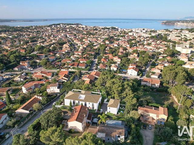 Vente  Appartement F4  de 120 m² à Six-Fours 995 000 euros Réf: SFN-1939763-4