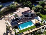 Vente  Maison de 147 m² à Solliès Ville 1 190 000 euros